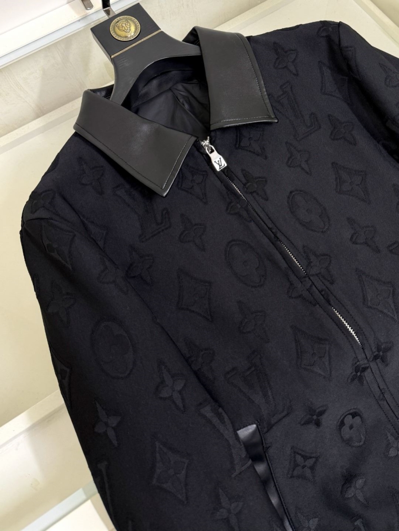 l0vis Vvtt0n outwear